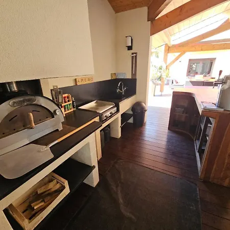 Дом отдыха Oliveraie Prestige 14 Piscine Jacuzzi Peujard